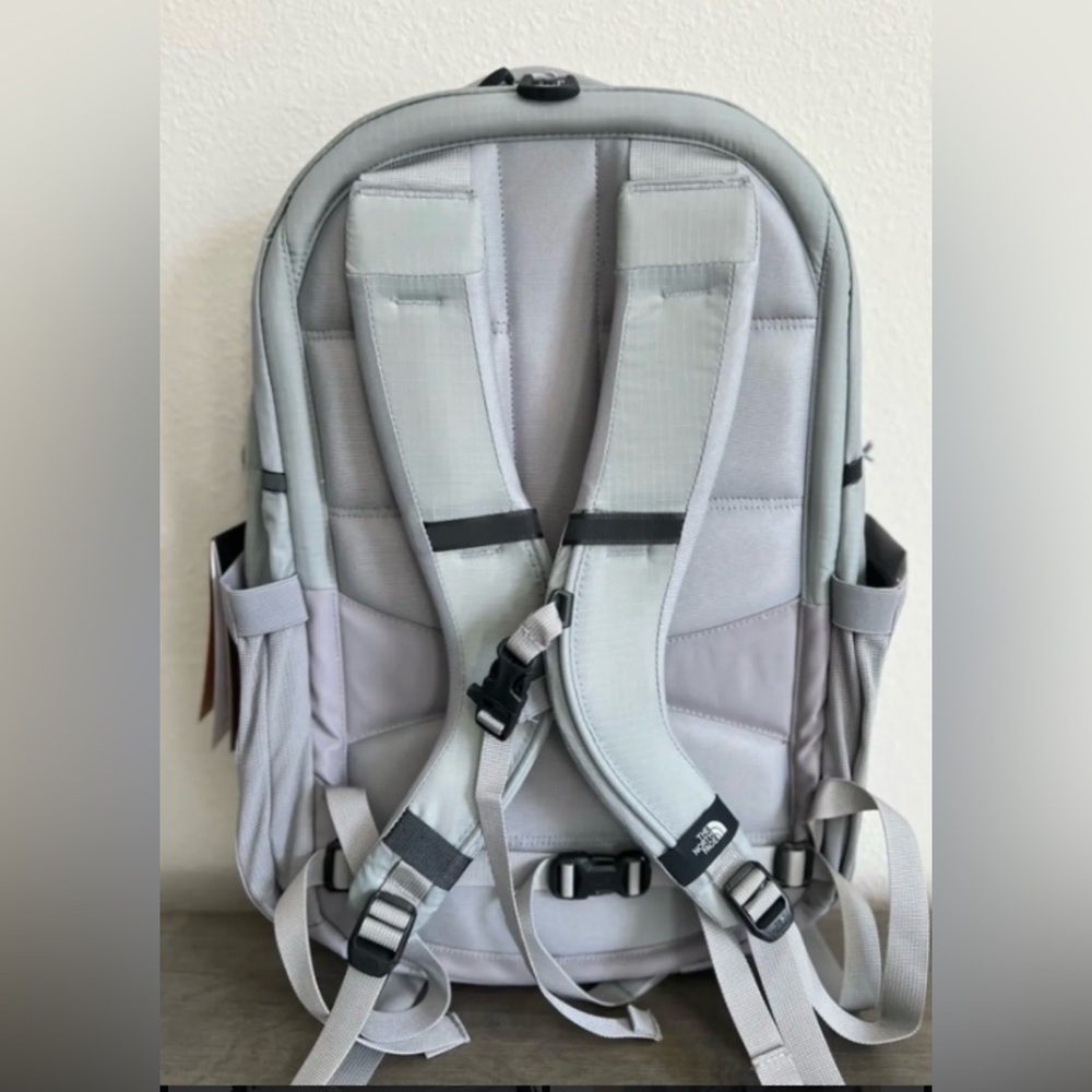 The North Face Surge Luxe Gray/mint Backpack 31L Laptop Travel Bag NWT - Picture 2 of 8